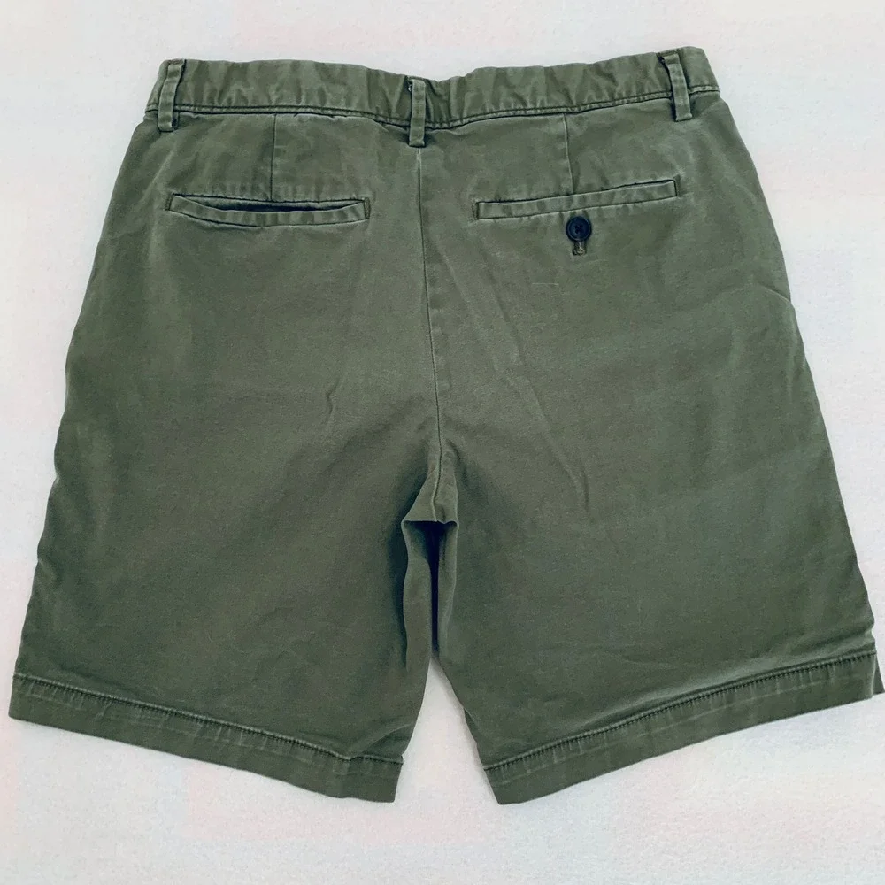 Banana Republic Lived-In Shorts Men's 30 Olive Green Cotton Stretch 9 Inch Chino